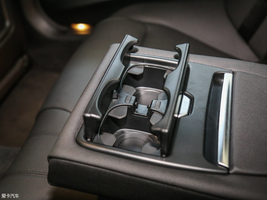 2017��R3ϵ 320Li �r����