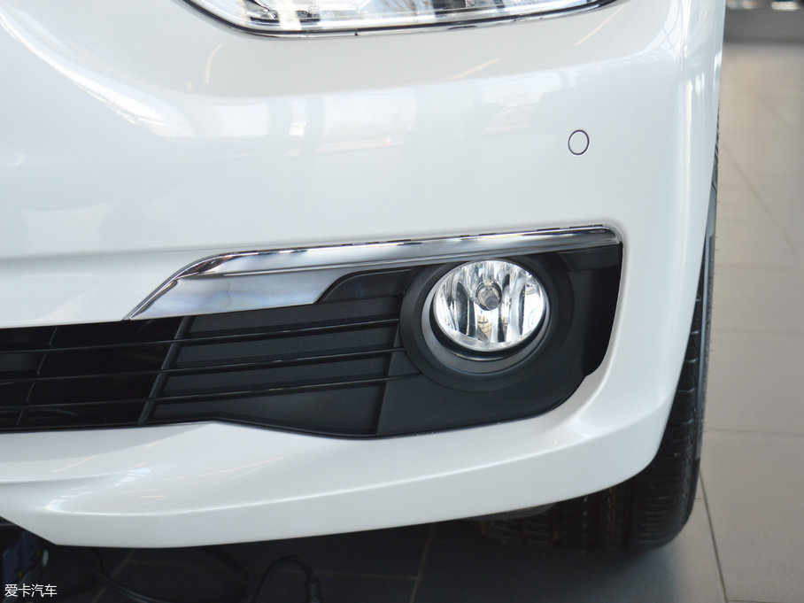 2017R3ϵ 318Li r(sh)