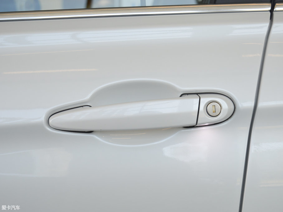 2017R3ϵ 318Li r(sh)