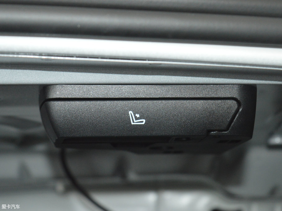 2017R3ϵ 318Li r(sh)