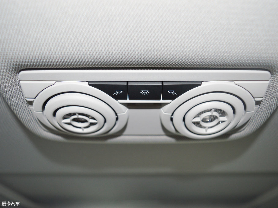 2017R3ϵ 318Li r(sh)