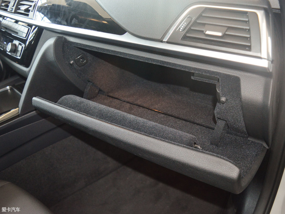 2017R3ϵ 318Li r(sh)