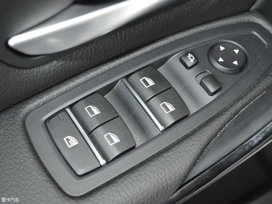 2017��R3ϵ 318Li �r����