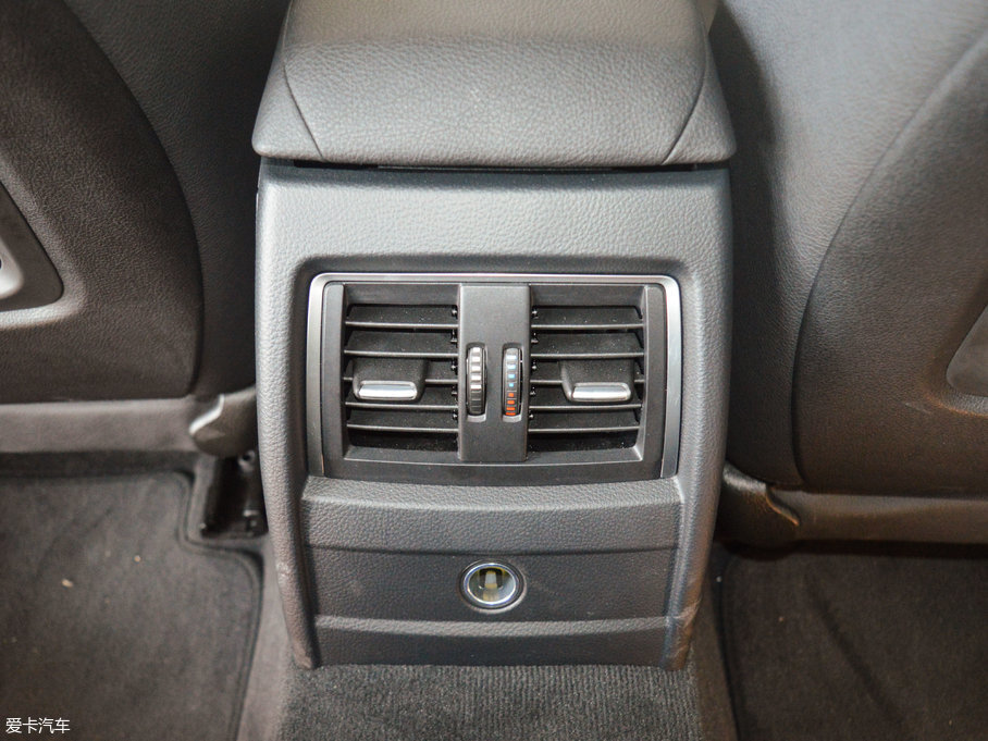 2017��R3ϵ 318Li �r����