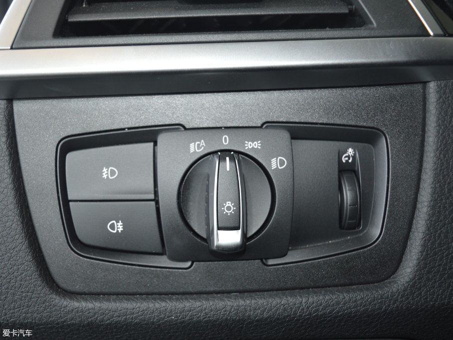 2017��R3ϵ 318Li �r����