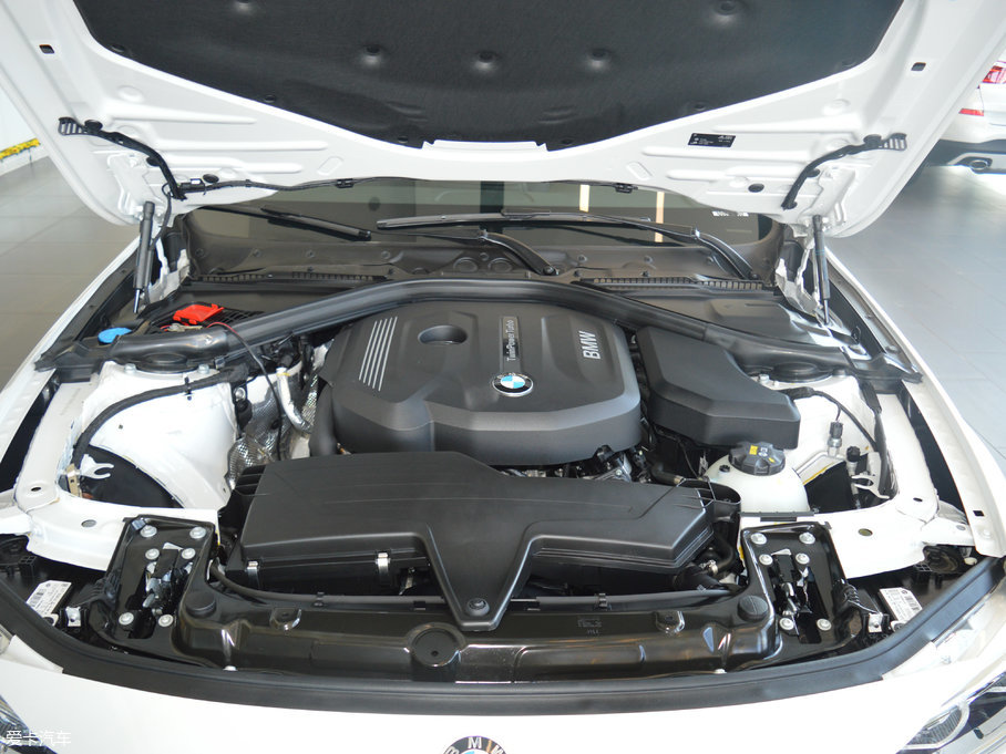 2017��R3ϵ 318Li �r����