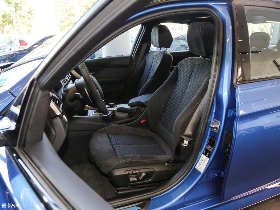 2017��R3ϵ 318Li �r����