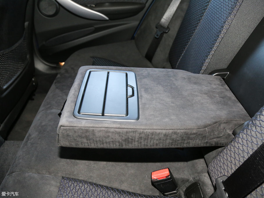 2017��R3ϵ 318Li �r����