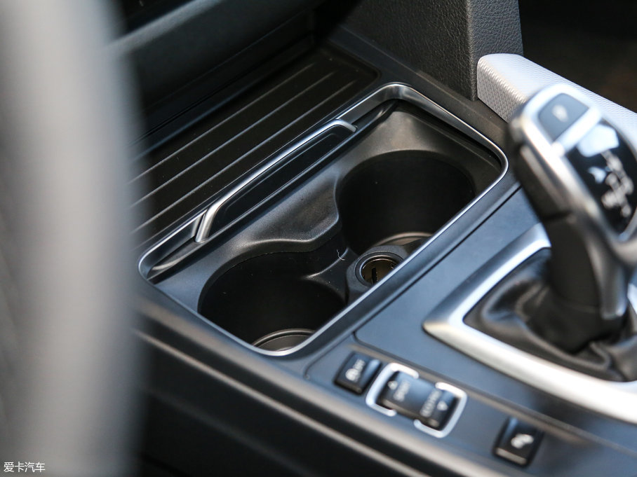 2017R3ϵ 318Li r(sh)