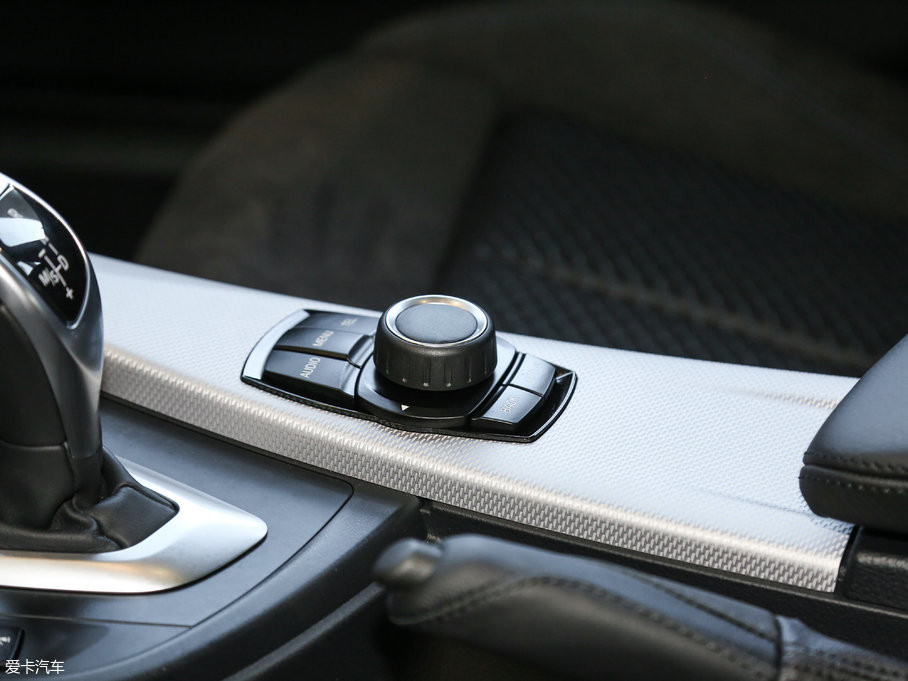 2017��R3ϵ 318Li �r����