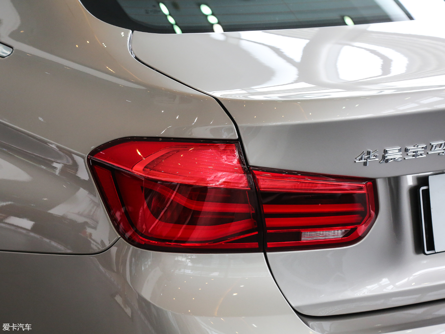 2017��R3ϵ 318Li �r����