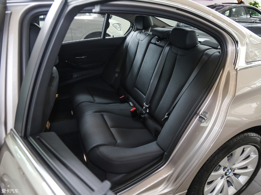 2017R3ϵ 318Li r(sh)