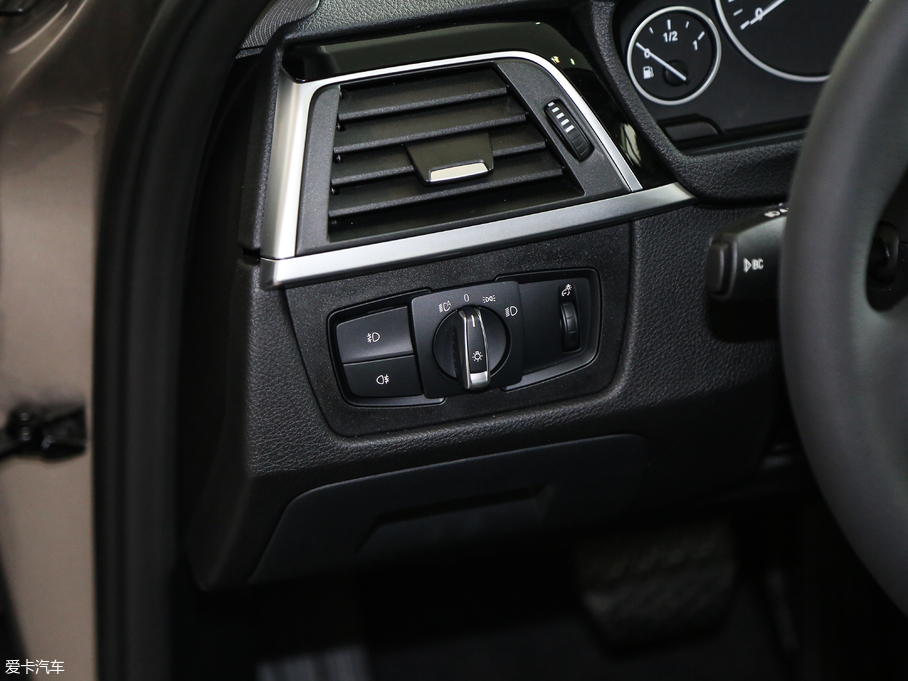 2017R3ϵ 318Li r(sh)