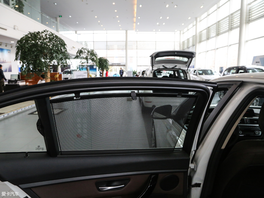 2017R3ϵ 320Li xDrive r