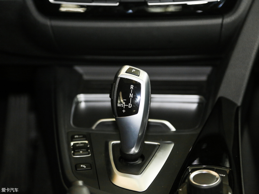 2017R3ϵ 320Li xDrive r