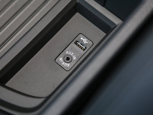 2017320Li xDrive r g