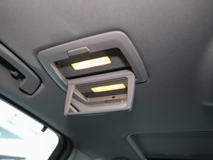 2017320Li xDrive r g