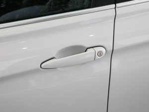 2017320Li xDrive r {T