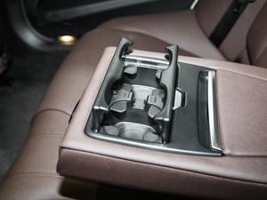 2017320Li xDrive r g