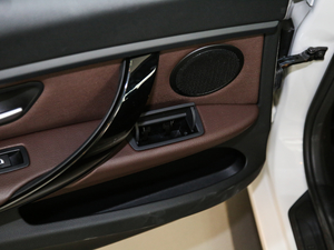 2017320Li xDrive r g