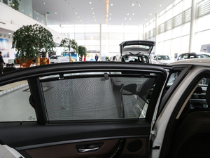 2017320Li xDrive r g