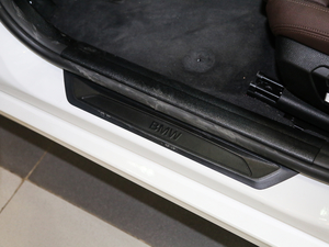 2017320Li xDrive r g