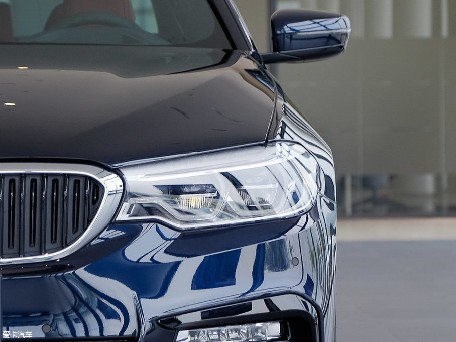 2018R5ϵ 530Li I(lng) M\(yn)(dng)b