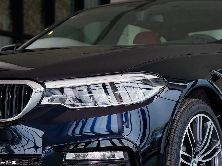 2018R5ϵ 530Li I M\b