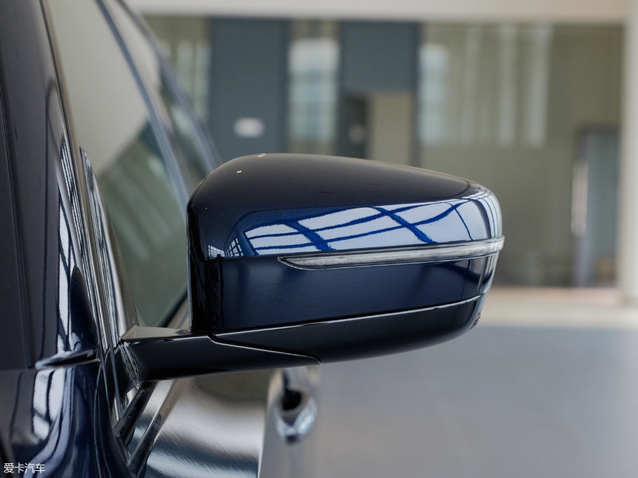 2018R5ϵ 530Li I M\b