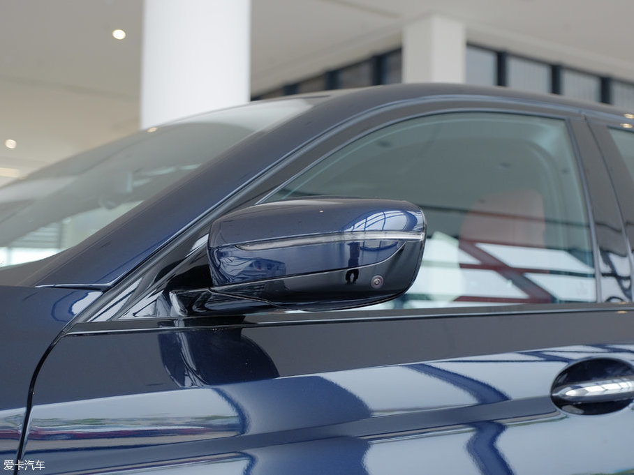 2018R5ϵ 530Li I M\b