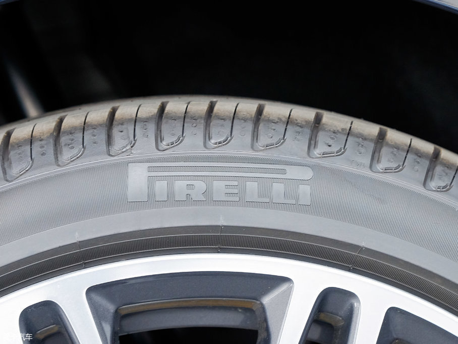 2018R5ϵ 530Li I M\b