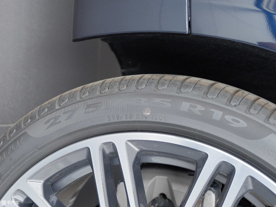 2018R5ϵ 530Li I M\b