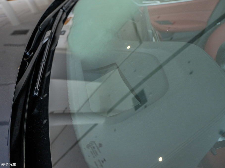 2018R5ϵ 530Li I(lng) M\(yn)(dng)b