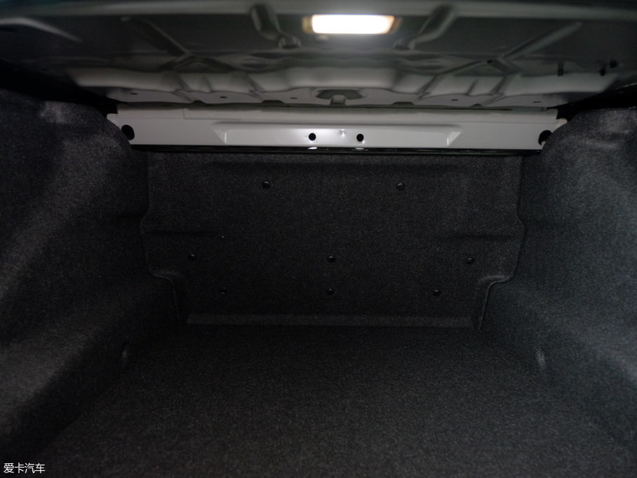 2018R5ϵ 530Li I(lng) M\(yn)(dng)b