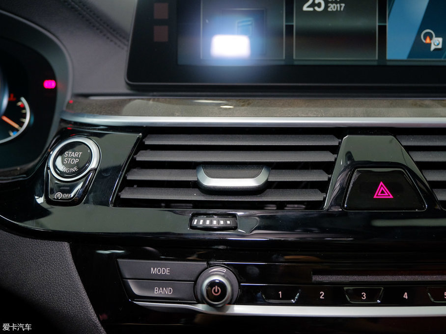 2018R5ϵ 530Li I M\b