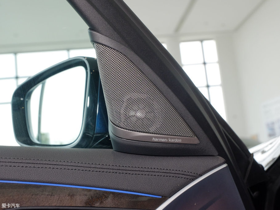 2018R5ϵ 530Li I(lng) M\(yn)b