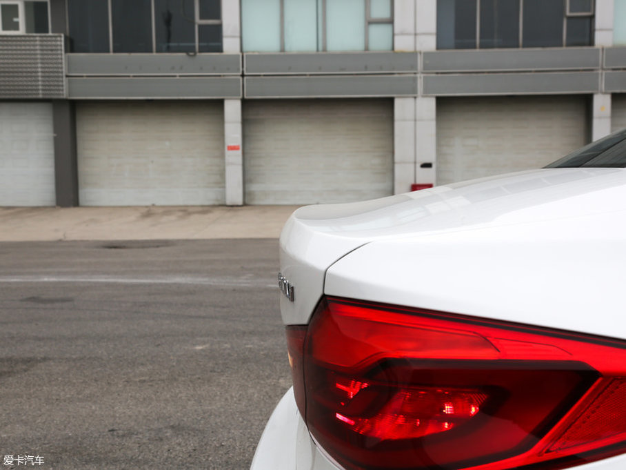 2018R5ϵ 530Li xDrive M\b