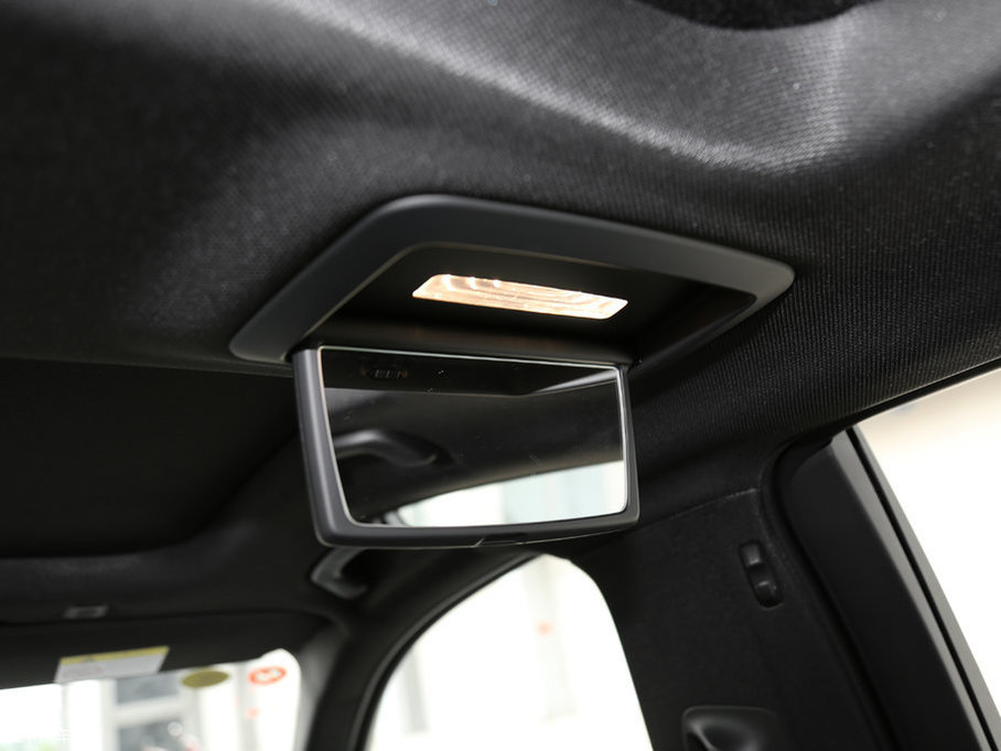 2018��R5ϵ 530Li xDrive M�\�����b