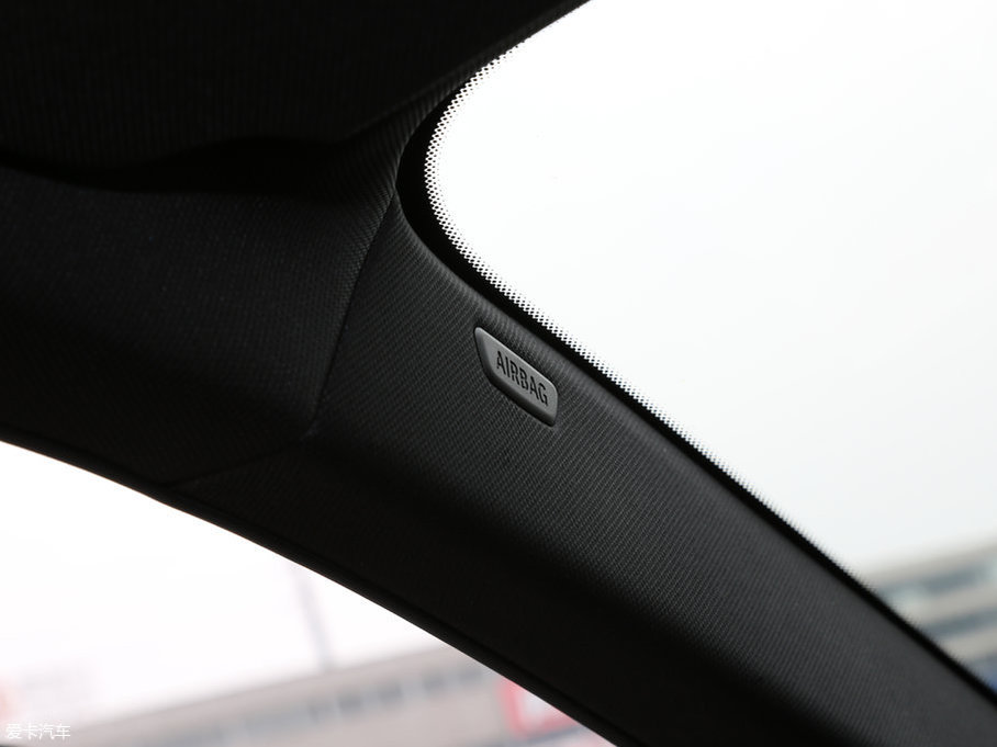 2018��R5ϵ 530Li xDrive M�\�����b