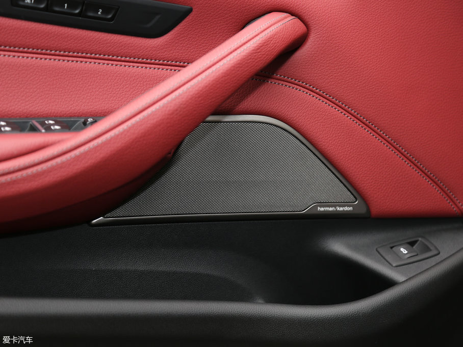 2018R5ϵ 530Li I(lng) M\(yn)(dng)b