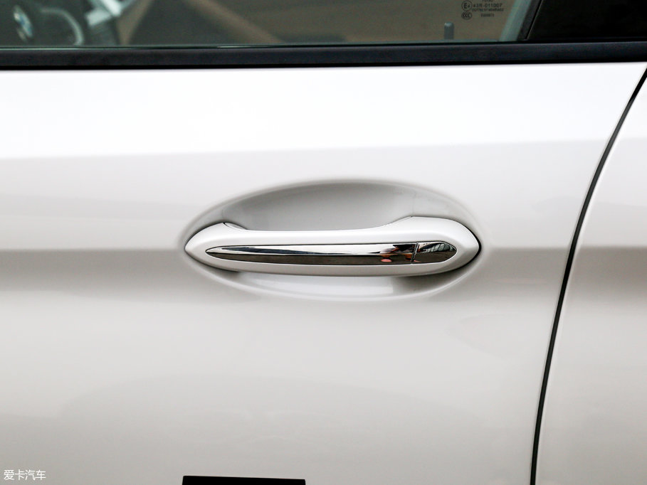 2018R5ϵ 530Li I(lng) M\(yn)(dng)b