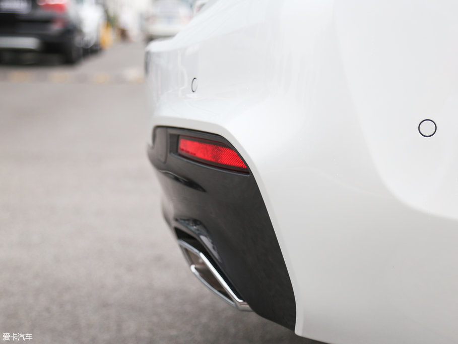 2018R5ϵ 530Li I(lng) M\(yn)(dng)b