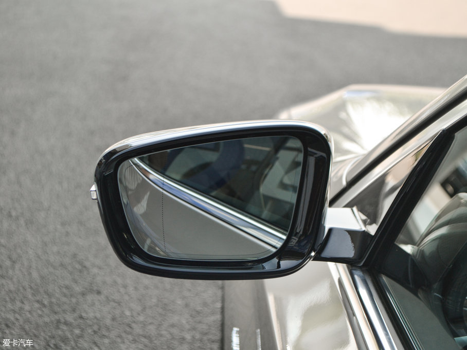 2018��R5ϵ 530Li ������ ���A���b