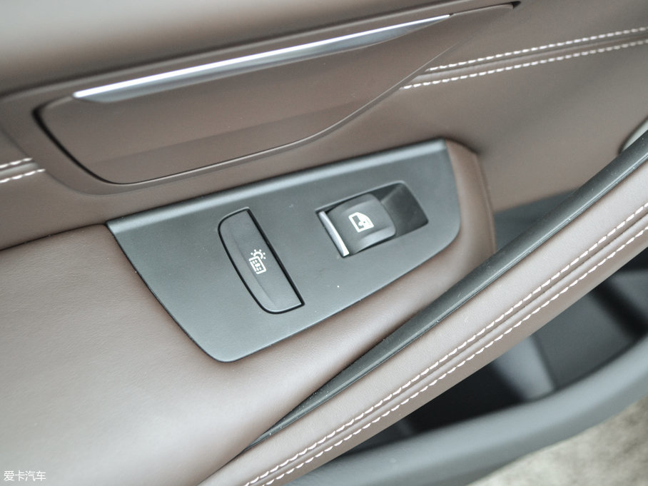 2018��R5ϵ 530Li ������ ���A���b