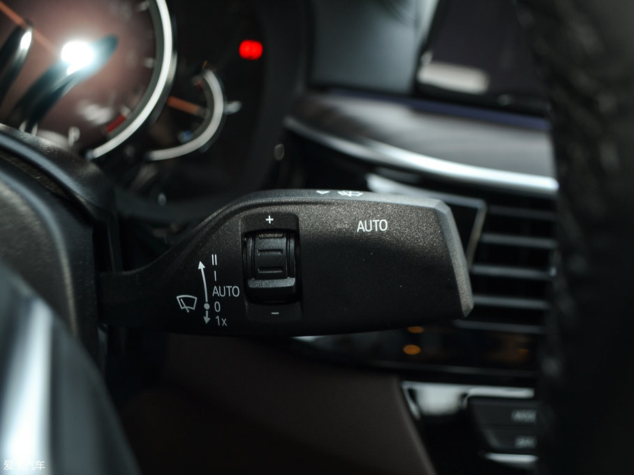 2018��R5ϵ 530Li ������ ���A���b