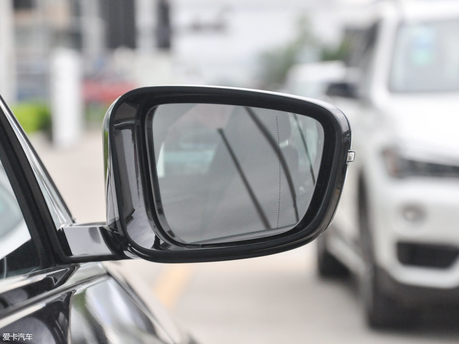 2018R5ϵ 530Li  M\b