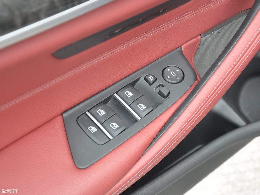 2018R5ϵ 530Li  M\b