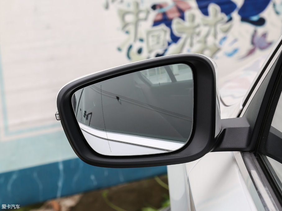 2018R5ϵ 528Li ؄e