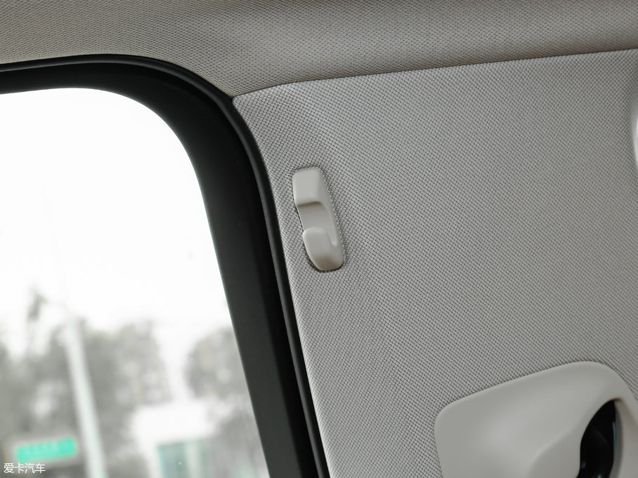 2018R5ϵ 528Li ؄e