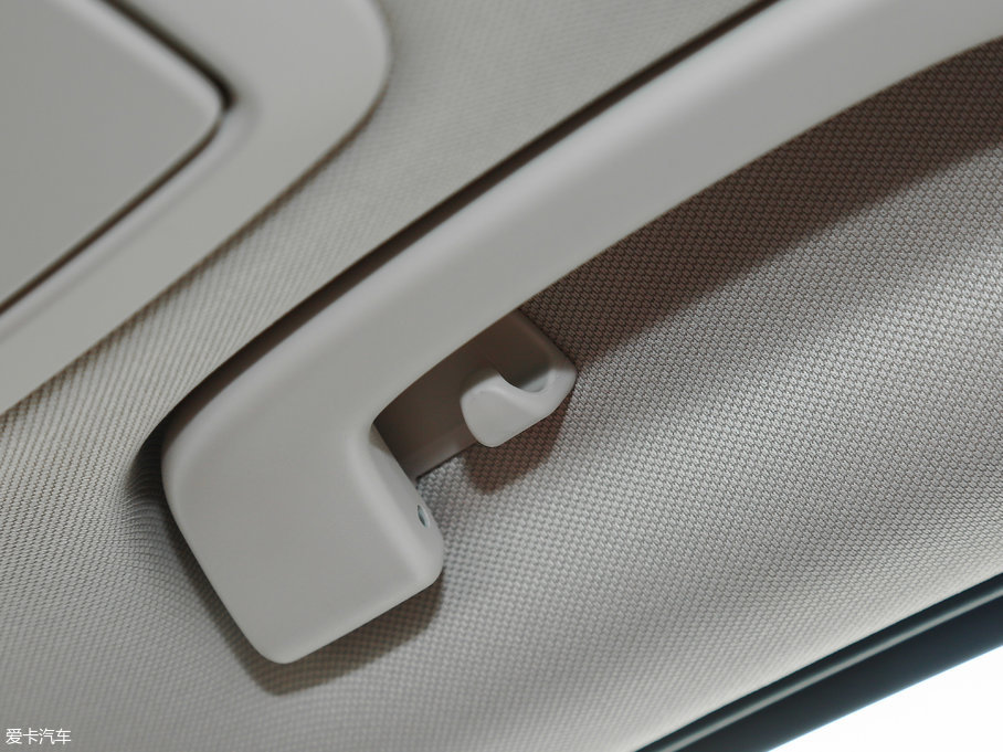 2018R5ϵ 528Li ؄e